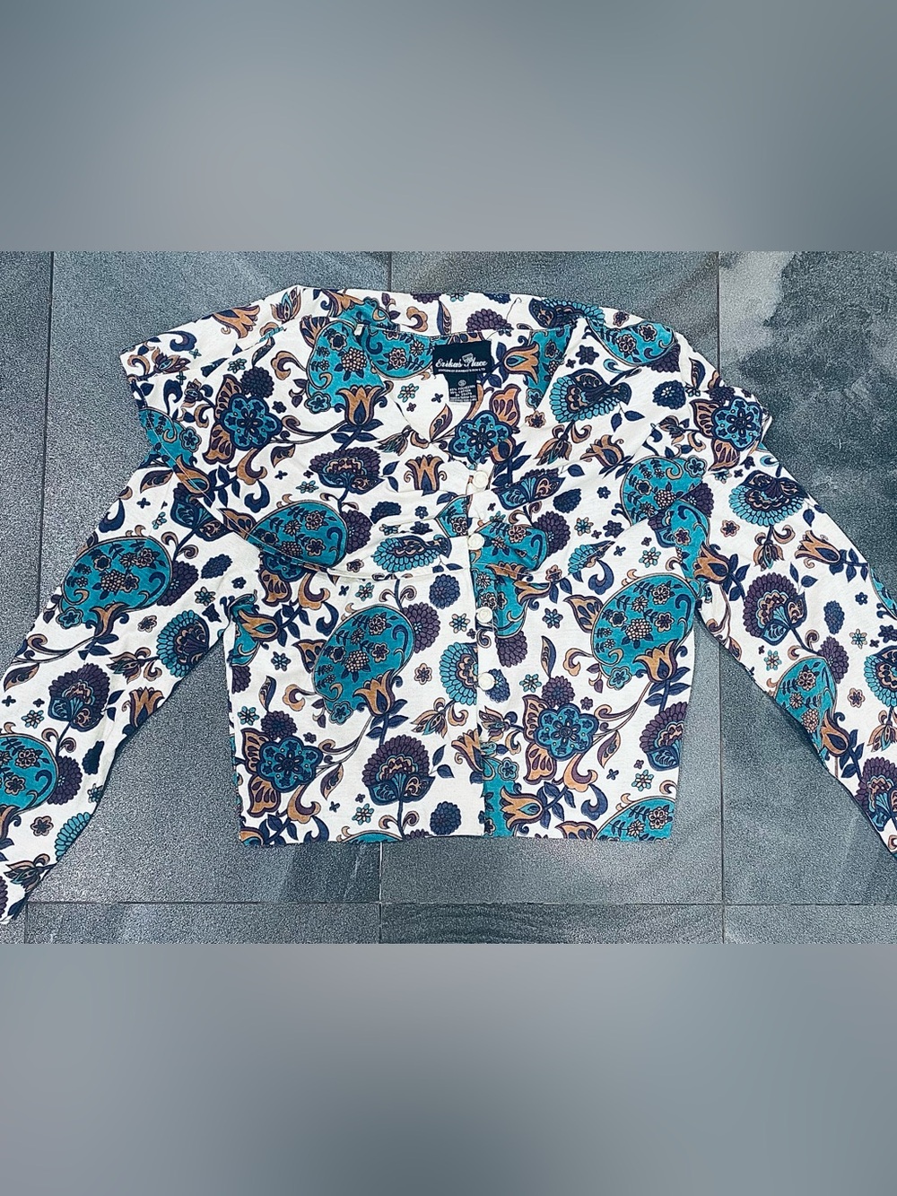 Vintage Women’s Paisley Floral long Sleeve top Rose buttons size S